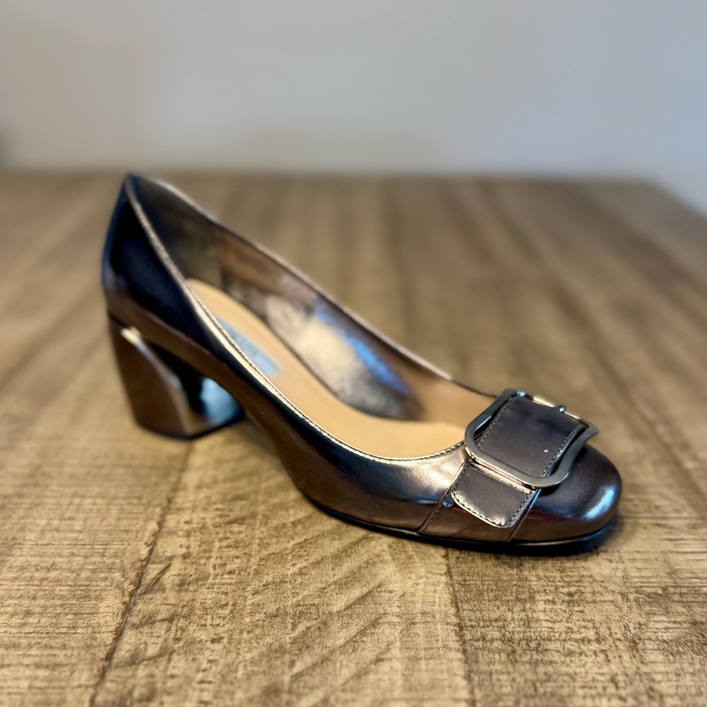 Prada Women’s Silver Metallic Heels With Buckle Size 9 New in Box